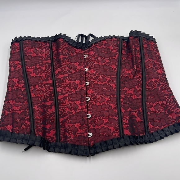 Tops - 6XL Corset Red / Black Lace *New without tags *